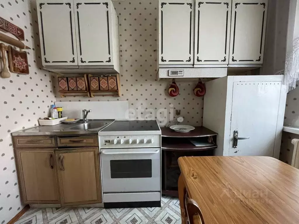 2-к кв. Ханты-Мансийский АО, Сургут ул. Островского, 4 (51.9 м) - Фото 2