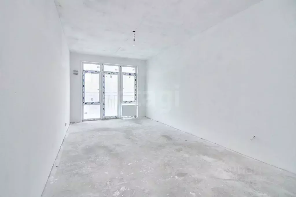 3-к кв. Тюменская область, Тюмень ул. Энергетиков, 42Б (86.8 м) - Фото 0