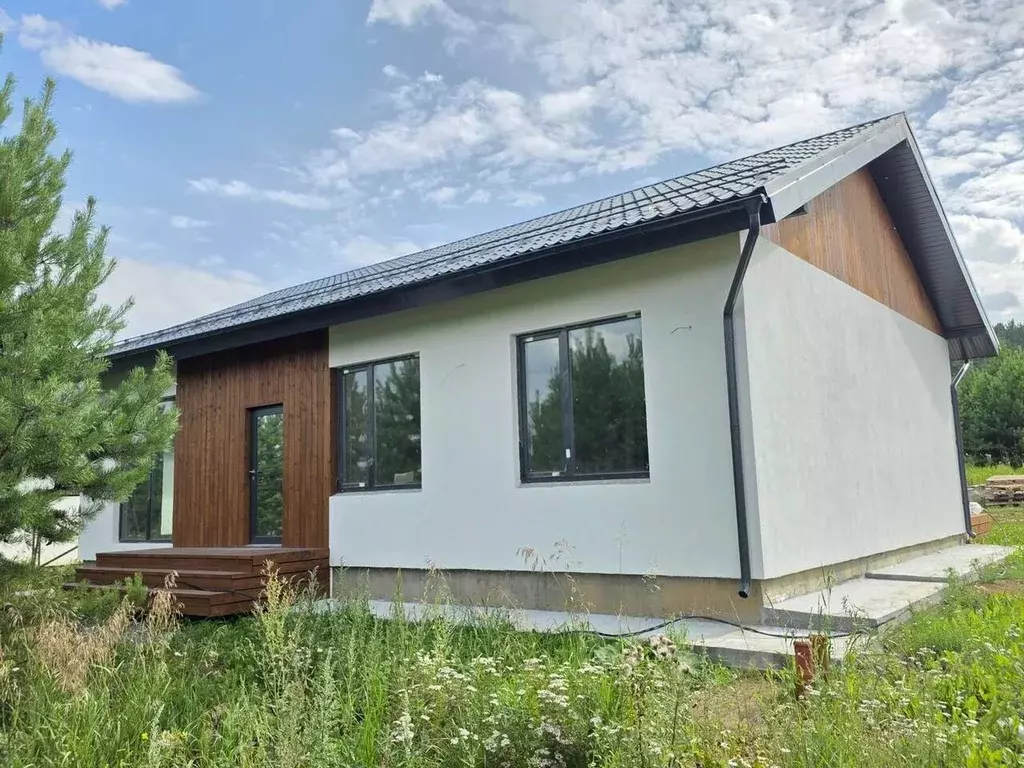 Дом в Свердловская область, Сысертский муниципальный округ, Исеть ... - Фото 0