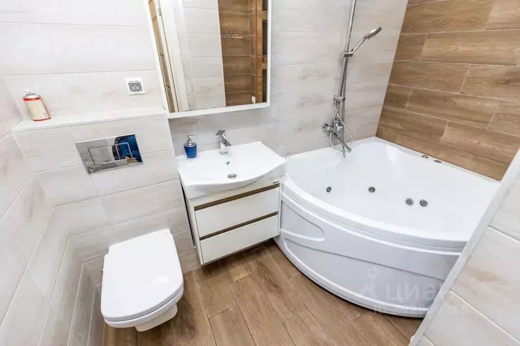 2-к кв. Удмуртия, Ижевск Воткинское ш., 41 (50.0 м) - Фото 0