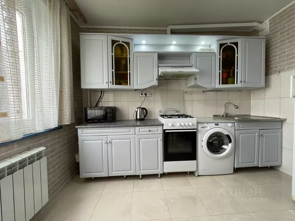 3-к кв. Ростовская область, Волгодонск ул. Гагарина, 87 (67.1 м) - Фото 0