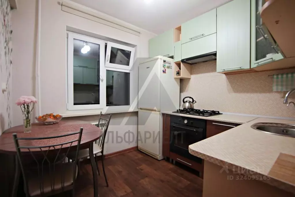 2-к кв. Омская область, Омск просп. Мира, 38а (45.4 м) - Фото 2