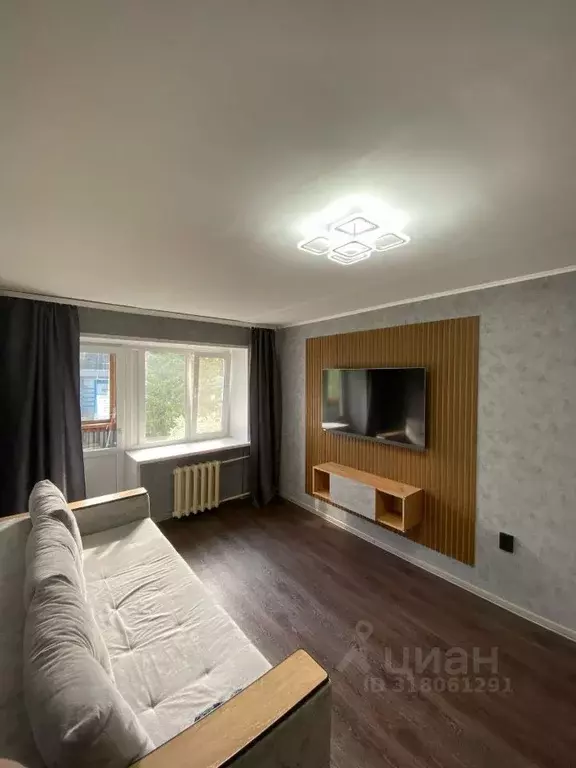 2-к кв. Томская область, Северск Коммунистический просп., 61 (41.3 м) - Фото 0