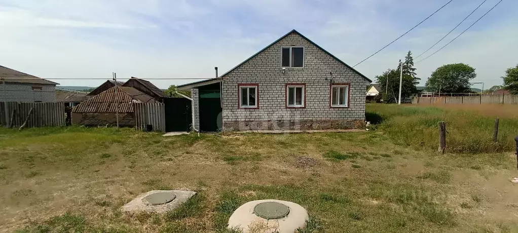 Дом в Белгородская область, Новооскольский муниципальный округ, с. ... - Фото 0