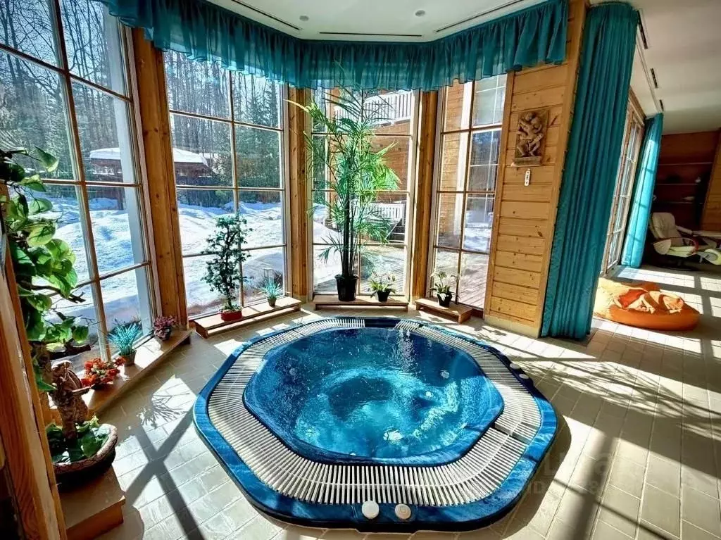 Коттедж в Московская область, Одинцовский городской округ, д. Жуковка, ... - Фото 1