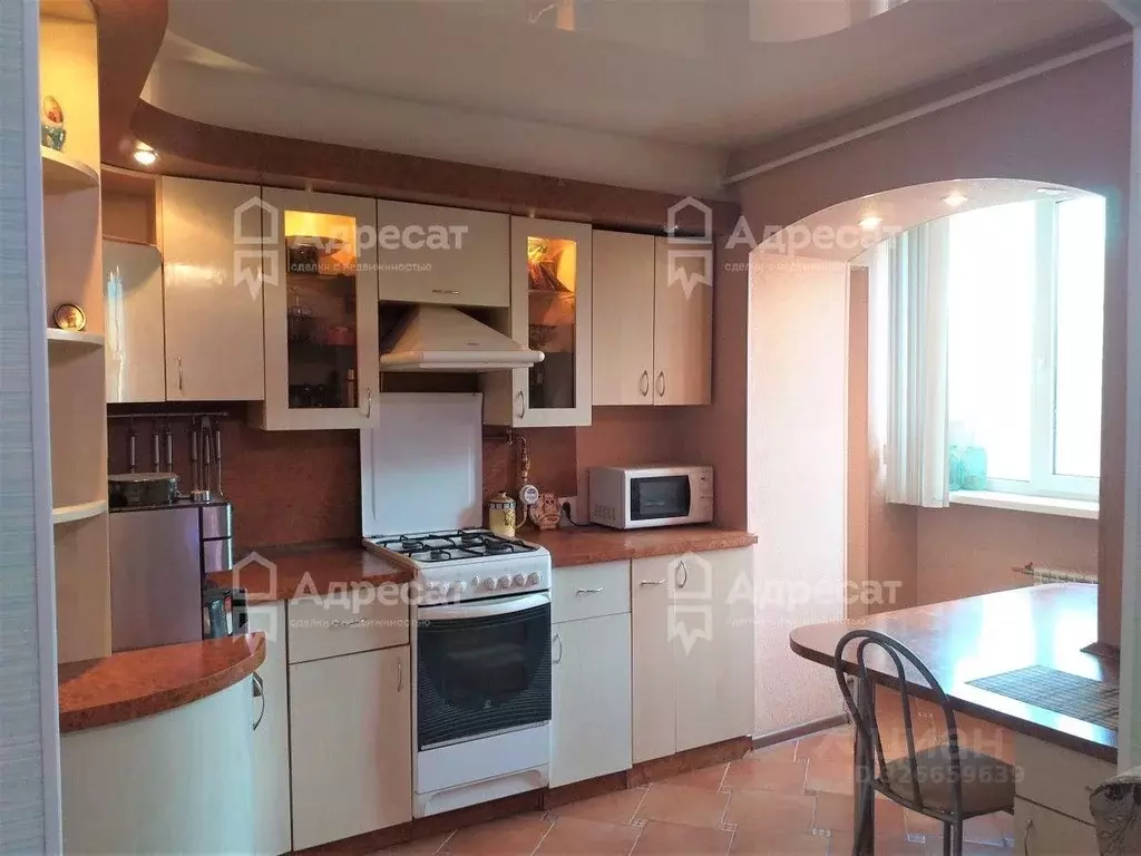 3-к кв. Волгоградская область, Волгоград ул. Николая Отрады, 10А (94.2 ... - Фото 1