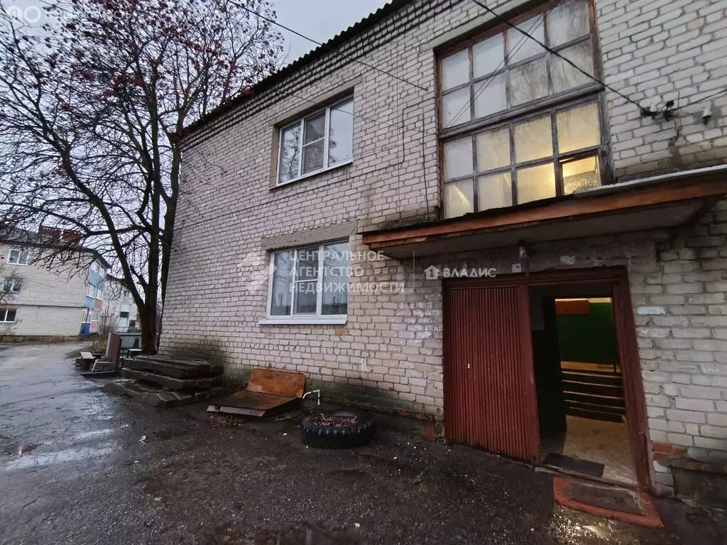 3-комнатная квартира: Шилово, улица Исаева, 5 (69 м) - Фото 1