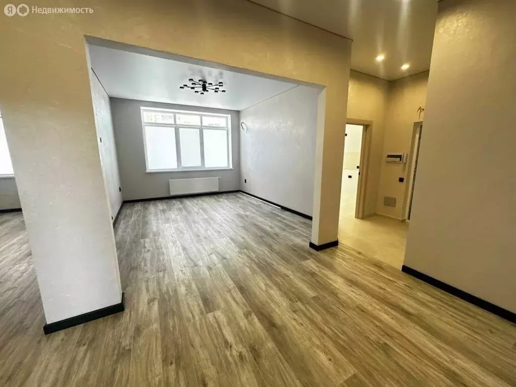 3-комнатная квартира: Симферополь, проспект Победы, 99 (85 м) - Фото 1