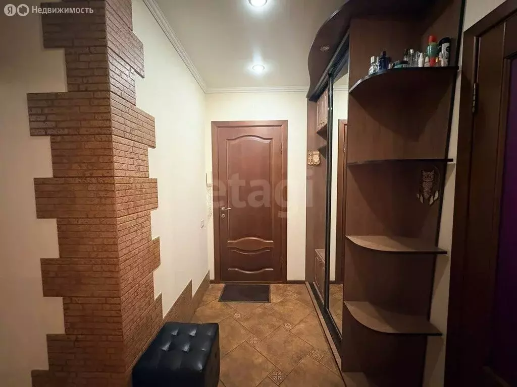 3-комнатная квартира: Брянск, улица Горбатова, 1А (61.5 м) - Фото 1