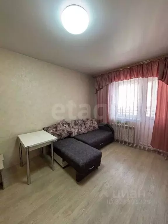 Студия Иркутская область, Иркутск Крылатый мкр, 22/2 (30.0 м) - Фото 1
