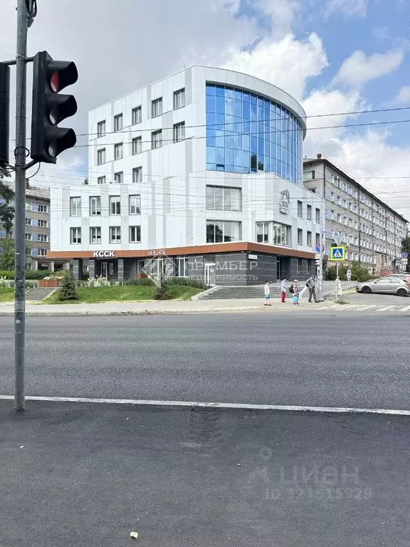 2-к кв. Кировская область, Киров ул. Красина, 2а (45.0 м) - Фото 2