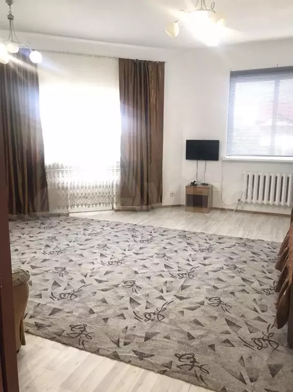 2-к. квартира, 60 м, 2/3 эт. - Фото 1