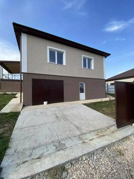 Дом в Крым, Симферопольский район, Добровское с/пос, с. Пионерское ул. ... - Фото 1