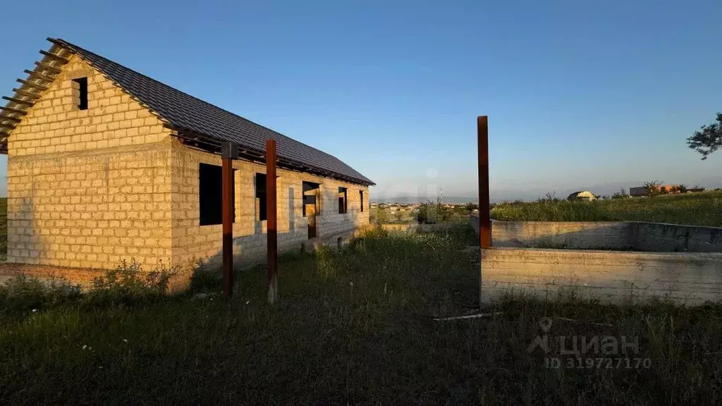 Дом в Ингушетия, Назрань ул. М.Ю. Дарсигова (147 м) - Фото 1