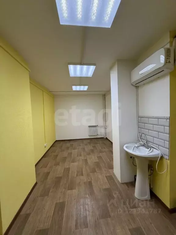 Офис в Красноярский край, Красноярск ул. 40 лет Победы, 18 (18 м) - Фото 1