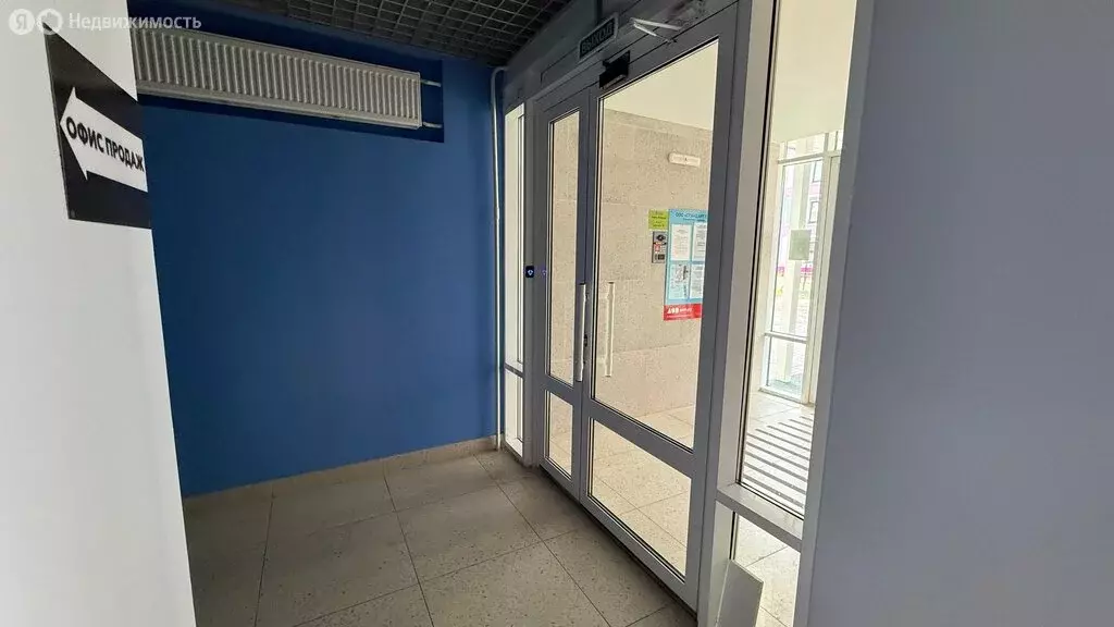 2-комнатная квартира: Пермь, улица Борцов Революции, 1А (58.3 м) - Фото 1