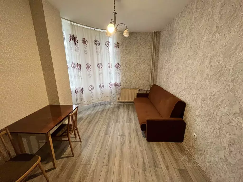 1-к кв. Санкт-Петербург пос. Шушары, ул. Вишерская, 18 (41.3 м) - Фото 0