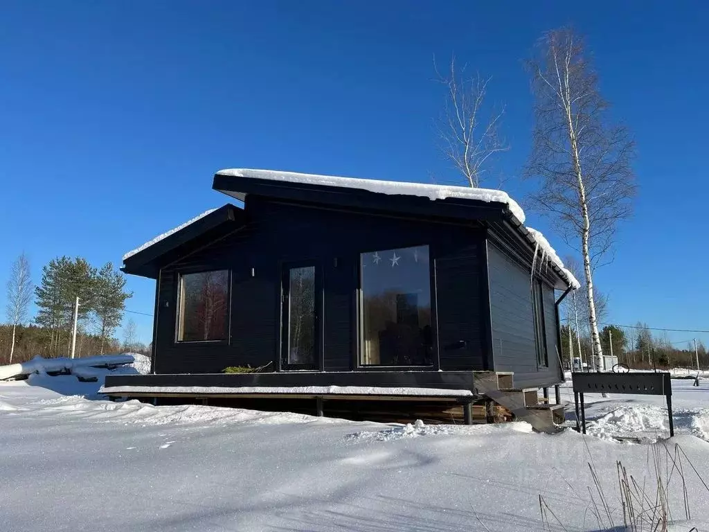 Дом в Ленинградская область, Выборгский район, Рощинское городское ... - Фото 1