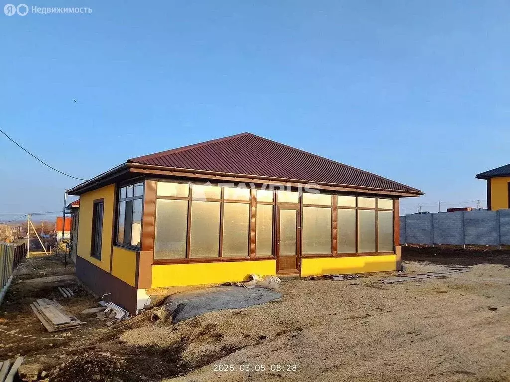 Дом в Урожайное, улица Амет-Хана Султана, 26Б (110 м) - Фото 0