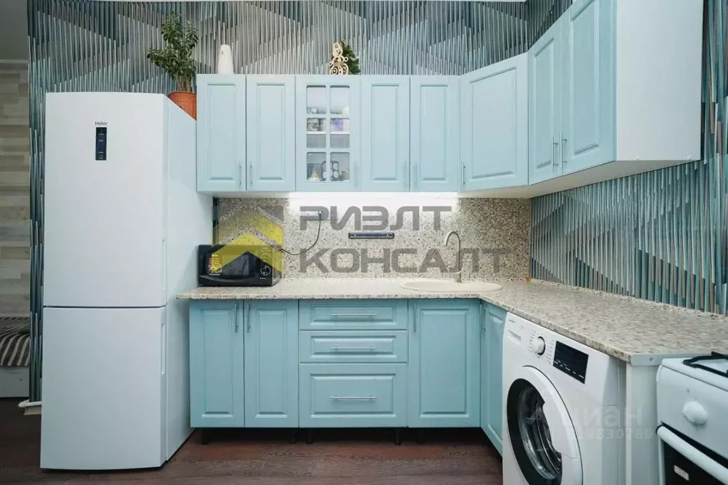 2-к кв. Омская область, Омский район, Комсомольское с/пос, пос. ... - Фото 1