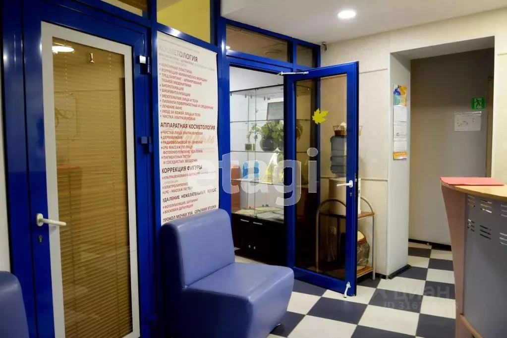 Помещение свободного назначения в Челябинская область, Озерск просп. ... - Фото 1