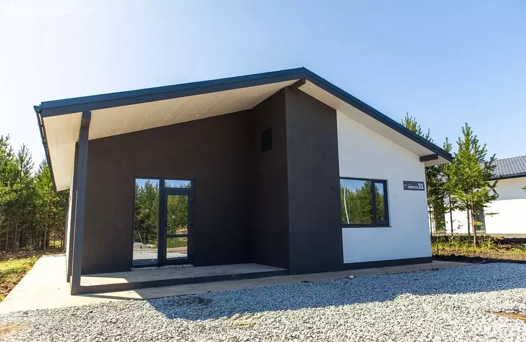 Дом в Свердловская область, Белоярский муниципальный округ, посёлок ... - Фото 1