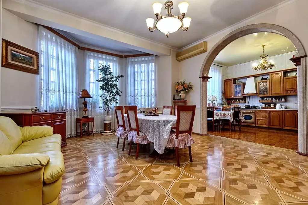 Дом в Краснодарский край, Краснодар ул. Баканская, 17 (565 м) - Фото 1