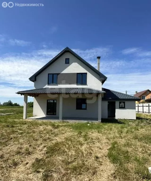 Дом в Шоссейное, Ягодная улица (213.2 м) - Фото 1