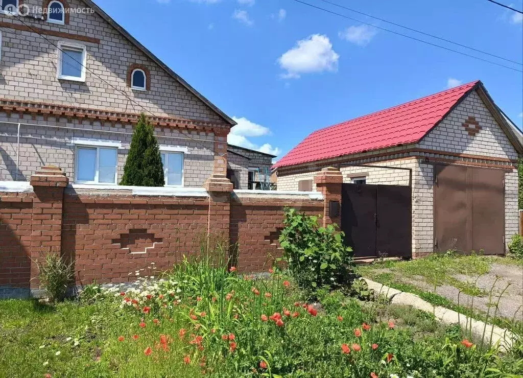 Дом в село Толбазы, улица Тукаева (108 м) - Фото 1