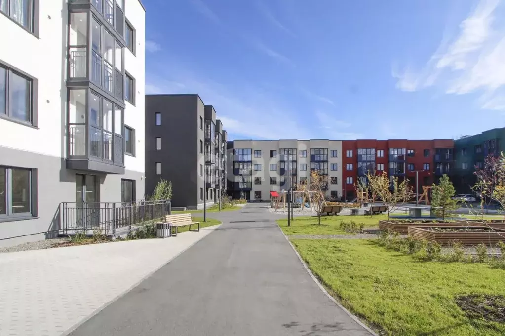 Гараж в Тюменская область, Тюмень ул. Александра Звягина, 7 (4 м) - Фото 1