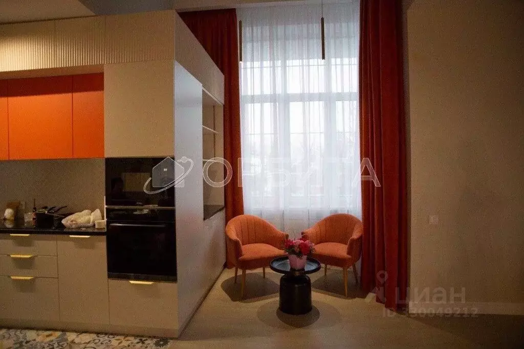 Дом в Тюменская область, Тюмень ул. 8 Августа (267 м) - Фото 2