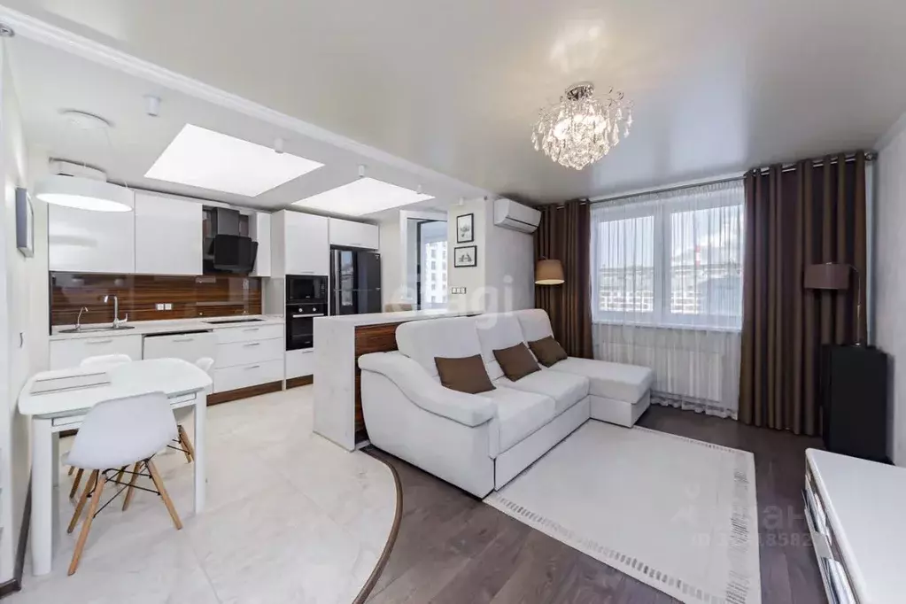 2-к кв. Тюменская область, Тюмень ул. 50 лет Октября, 57А (86.6 м) - Фото 2