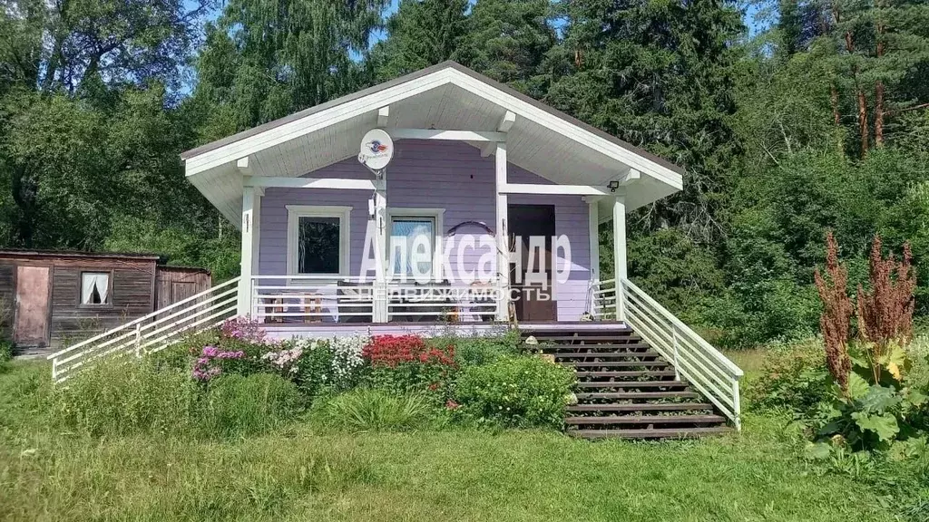 Дом в Карелия, Лахденпохский муниципальный округ, пос. Кортела А-121 ... - Фото 1