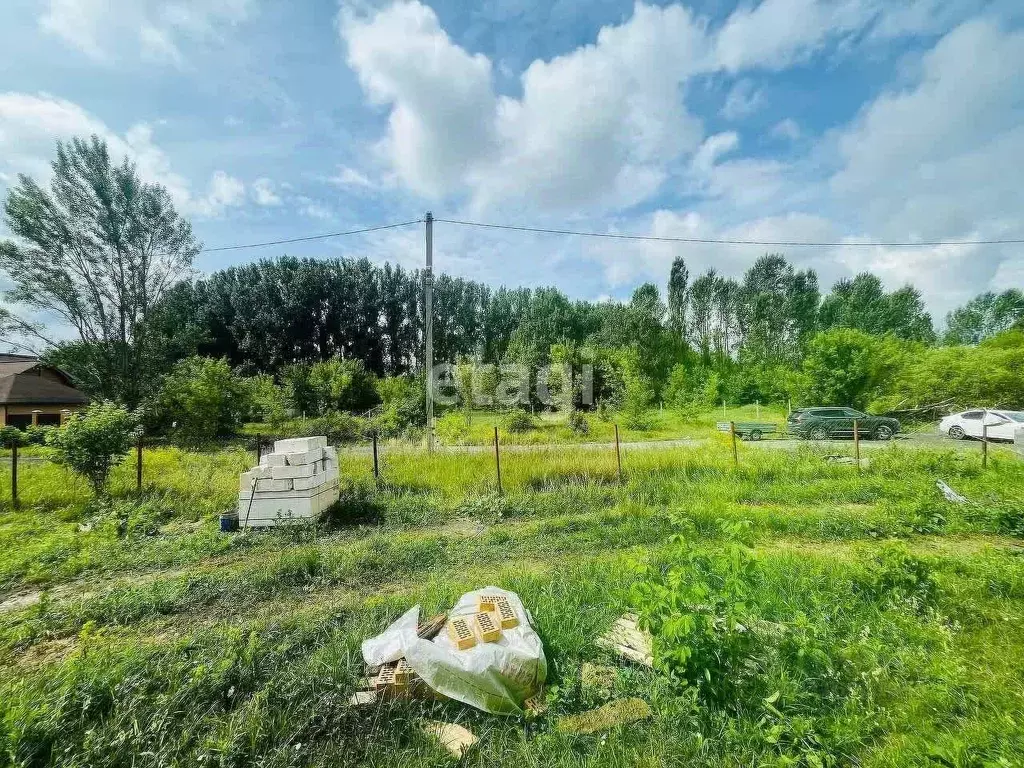 Участок в Белгородская область, Старооскольский городской округ, с. ... - Фото 0