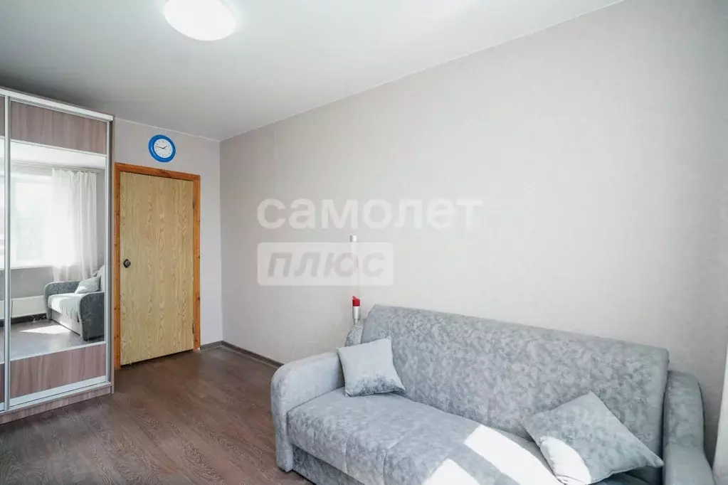 3-к кв. Омская область, Омск ул. Рокоссовского, 18 (70.5 м) - Фото 2