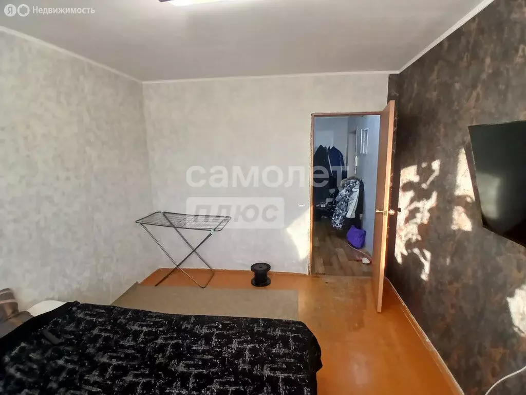 3-комнатная квартира: Челябинск, улица Танкистов, 140А (42 м) - Фото 0