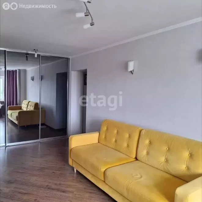 4-комнатная квартира: Пермь, Рабоче-Крестьянская улица, 6 (81.9 м) - Фото 1