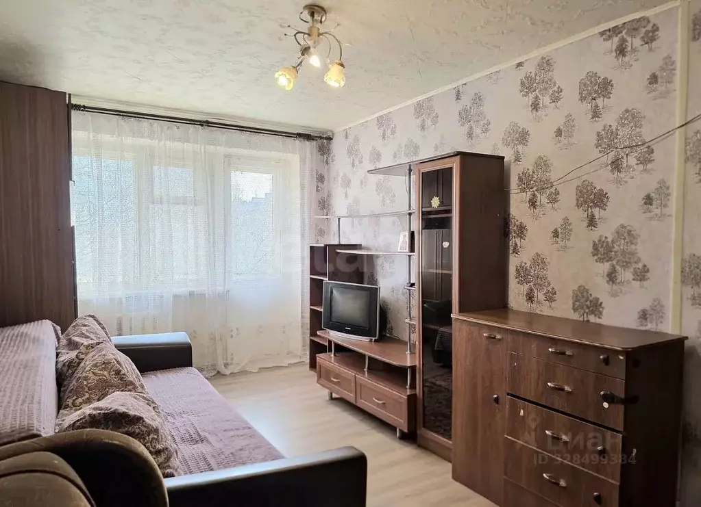 2-к кв. Смоленская область, Ярцево ул. Максима Горького, 28К4 (39.6 м) - Фото 1