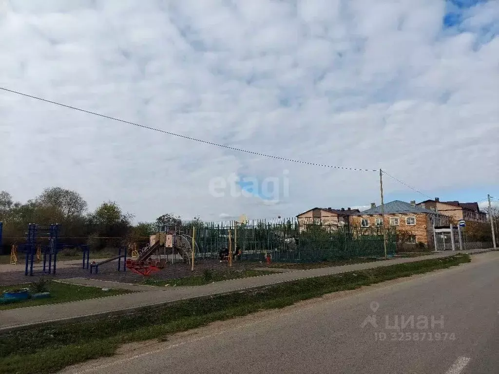 Участок в Адыгея, Майкопский район, Краснооктябрьское с/пос, пос. ... - Фото 1