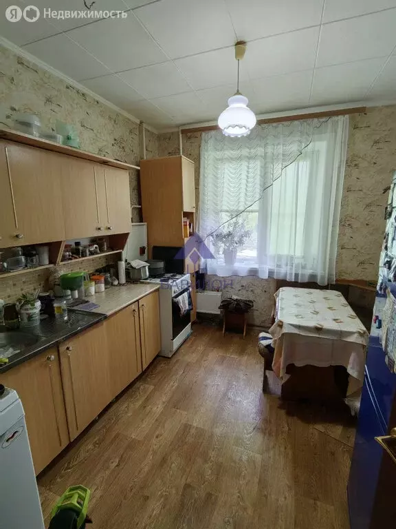 4-комнатная квартира: Волгодонск, Ленинградская улица, 28 (75.7 м) - Фото 1
