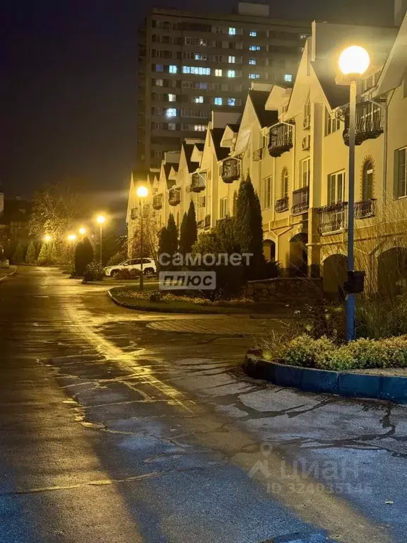 Коттедж в Самарская область, Тольятти Коммунистическая ул., 24 (299 м) - Фото 1