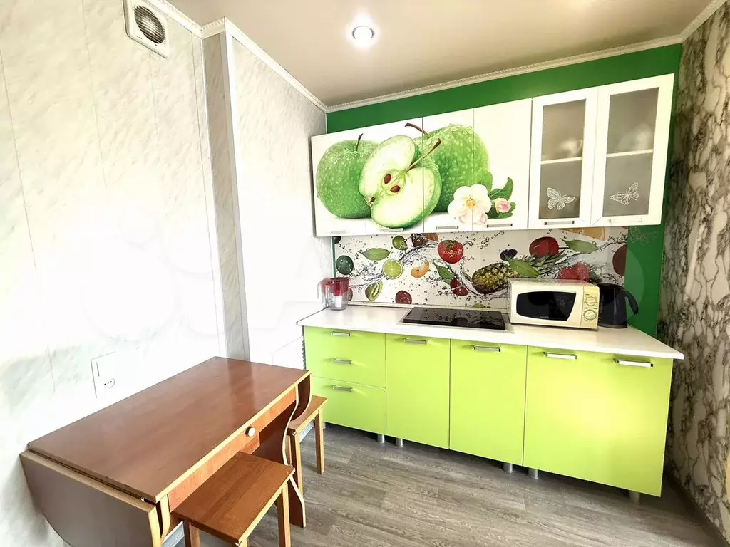 Комната 17 м в 4-к., 6/9 эт. - Фото 1