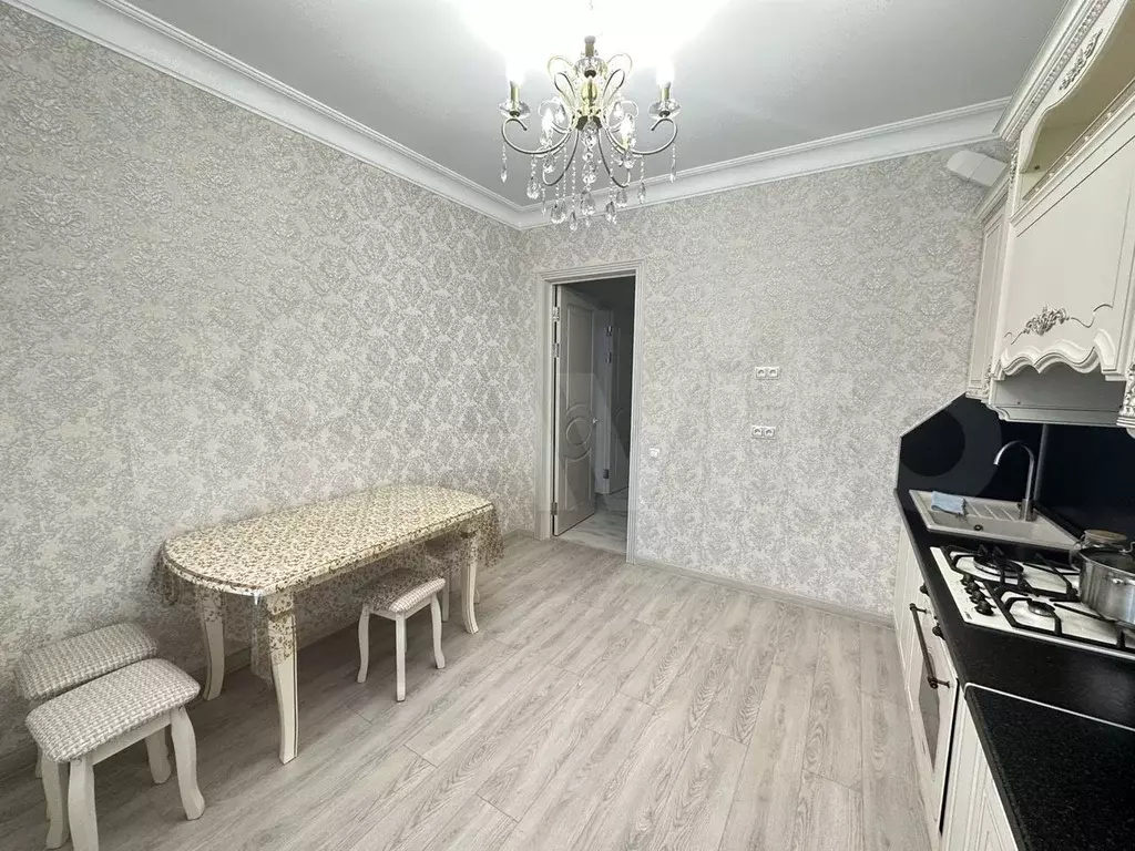 1-к. квартира, 60 м, 8/19 эт. - Фото 1