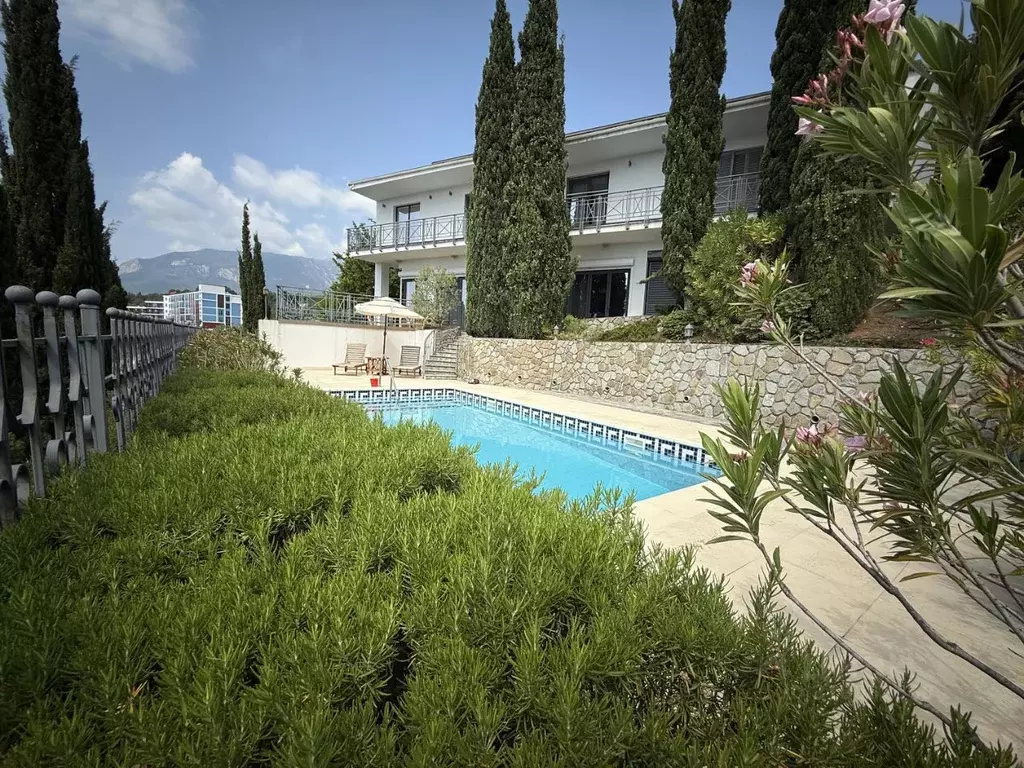 Дом в Крым, Ялта муниципальный округ, Гурзуф пгт ул. Ленинградская, 96 ... - Фото 1