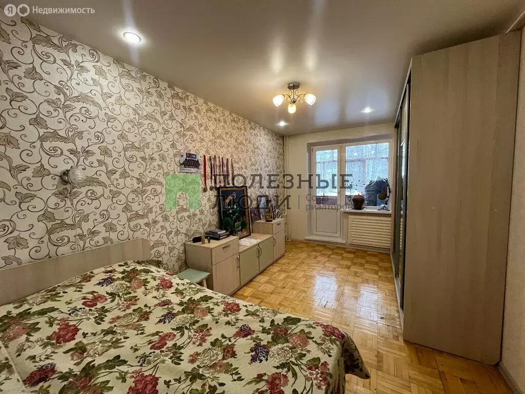 3-комнатная квартира: Ижевск, улица Холмогорова, 19 (65.5 м) - Фото 1