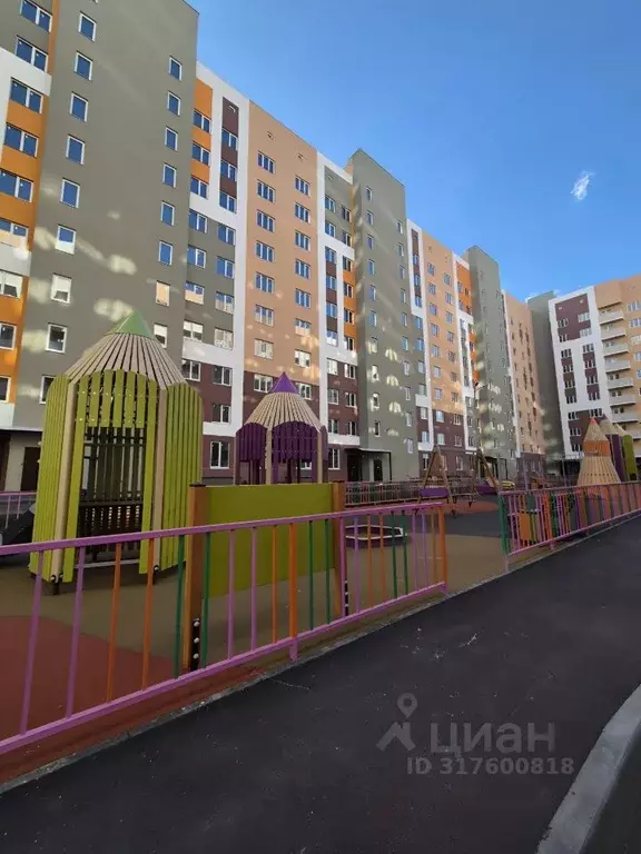 3-к кв. Саратовская область, Саратов Лунная ул., 32к1 (79.7 м) - Фото 1