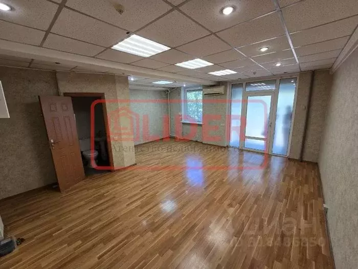 Торговая площадь в Севастополь просп. Генерала Острякова, 78 (30 м) - Фото 1