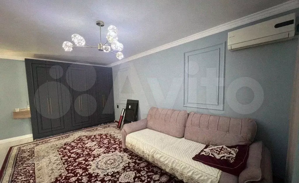 1-к. квартира, 37 м, 1/10 эт. - Фото 1