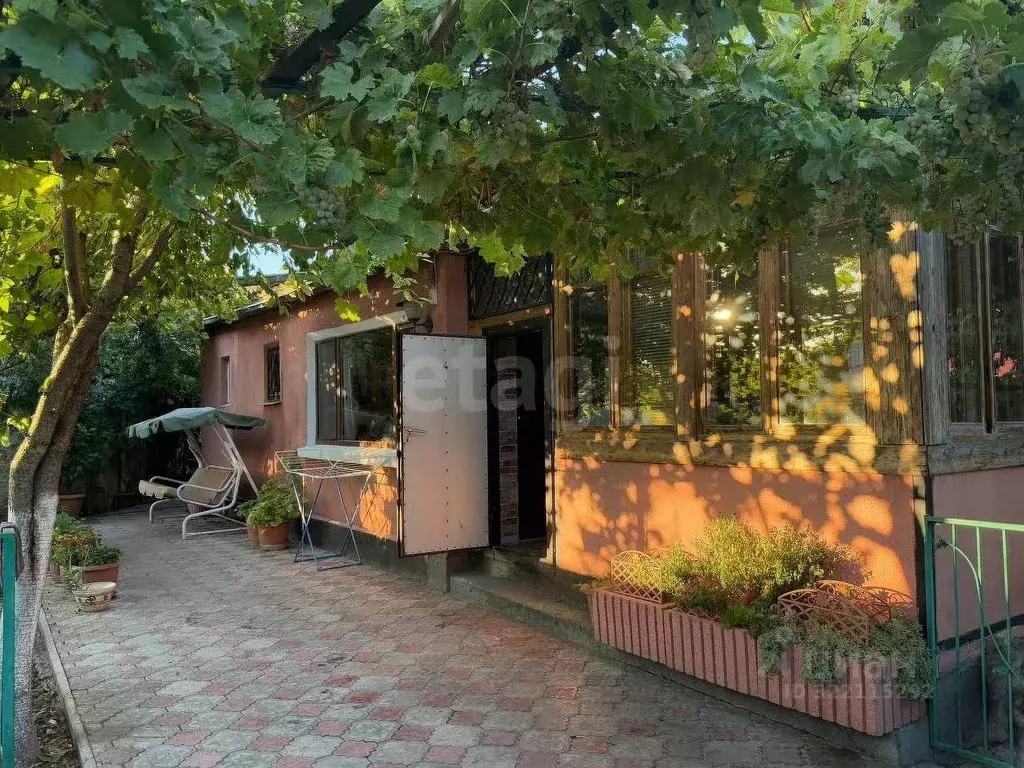 Дом в Крым, Симферополь ул. 2-й Гвардейской Армии (70 м) - Фото 1