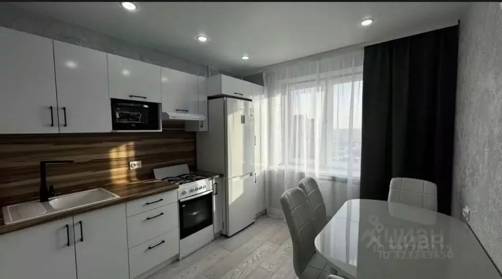 1-к кв. Башкортостан, Стерлитамак Крымская ул., 12 (37.8 м) - Фото 0